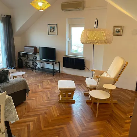 Lunea - Peaceful Retreat In Daire *